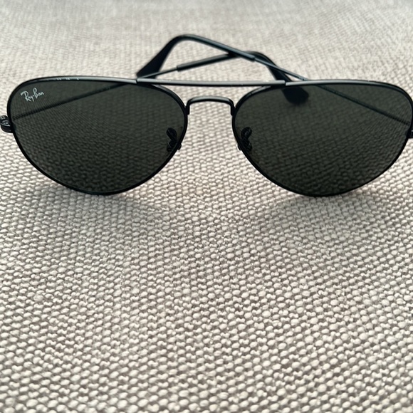 Black on black ray bans - Picture 3 of 3